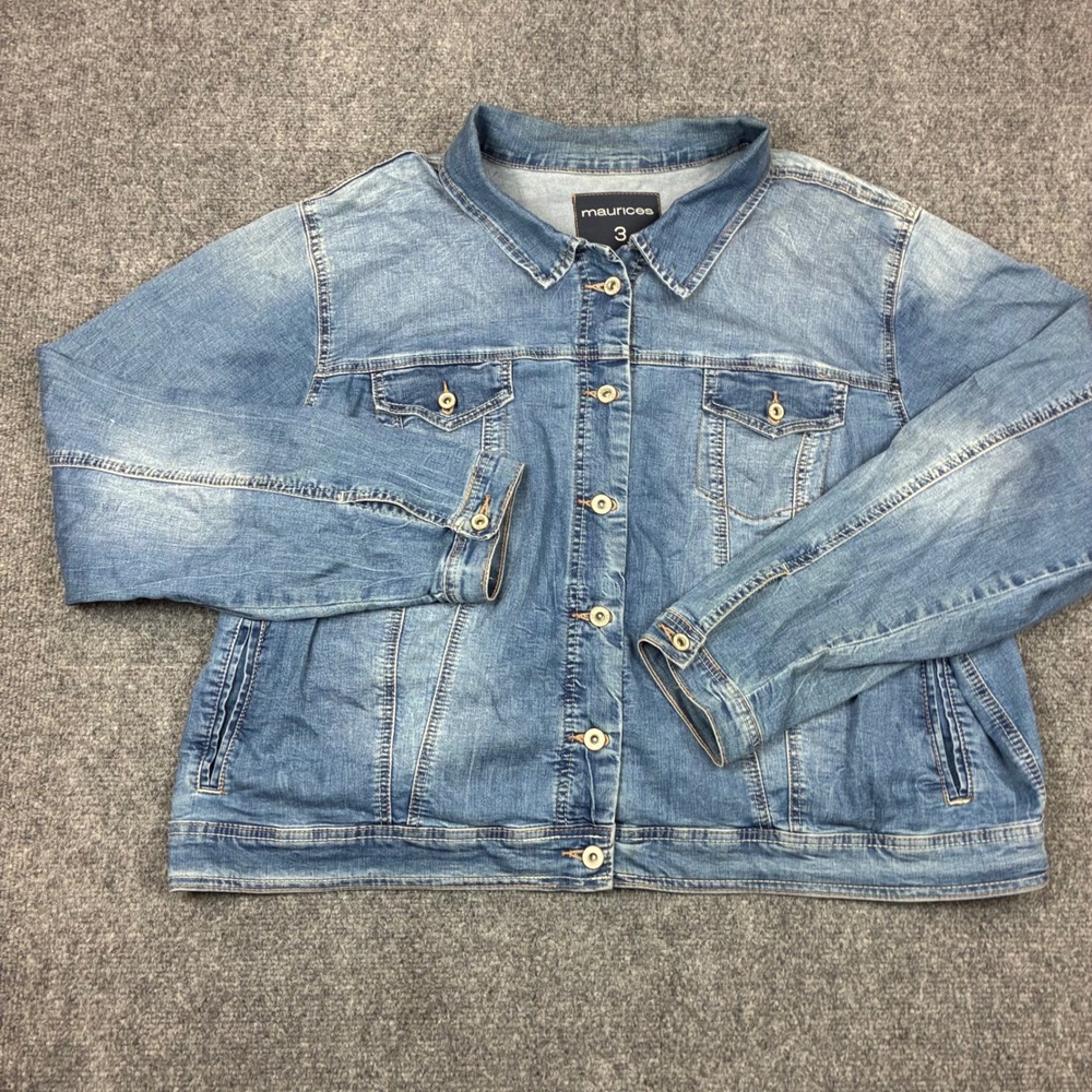 Maurices Womens Size 3 Plus Medium Wash Button Front Denim Trucker Jacket Blue